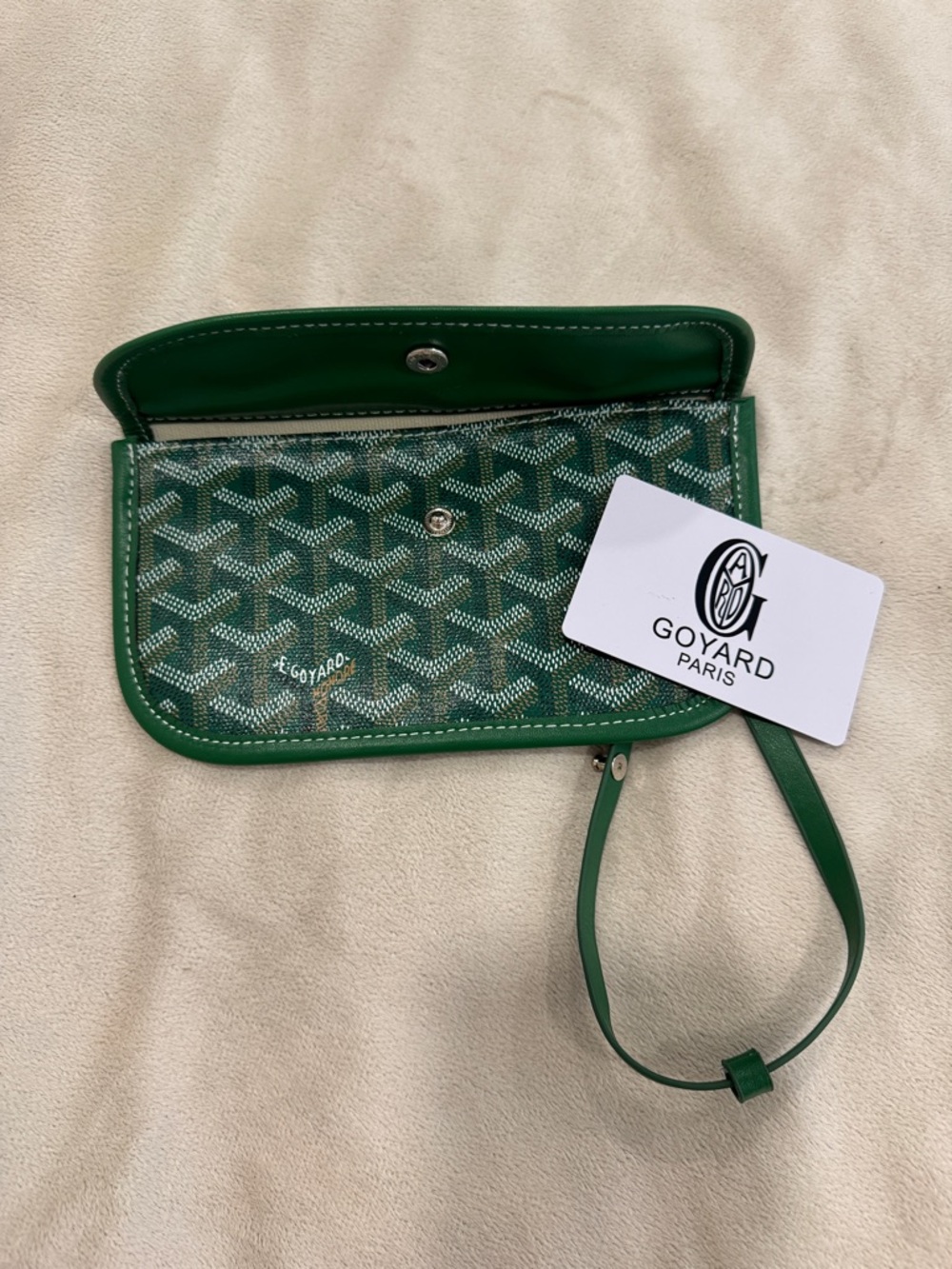 Green Designer Hand Purse - Picture 3 of 5
